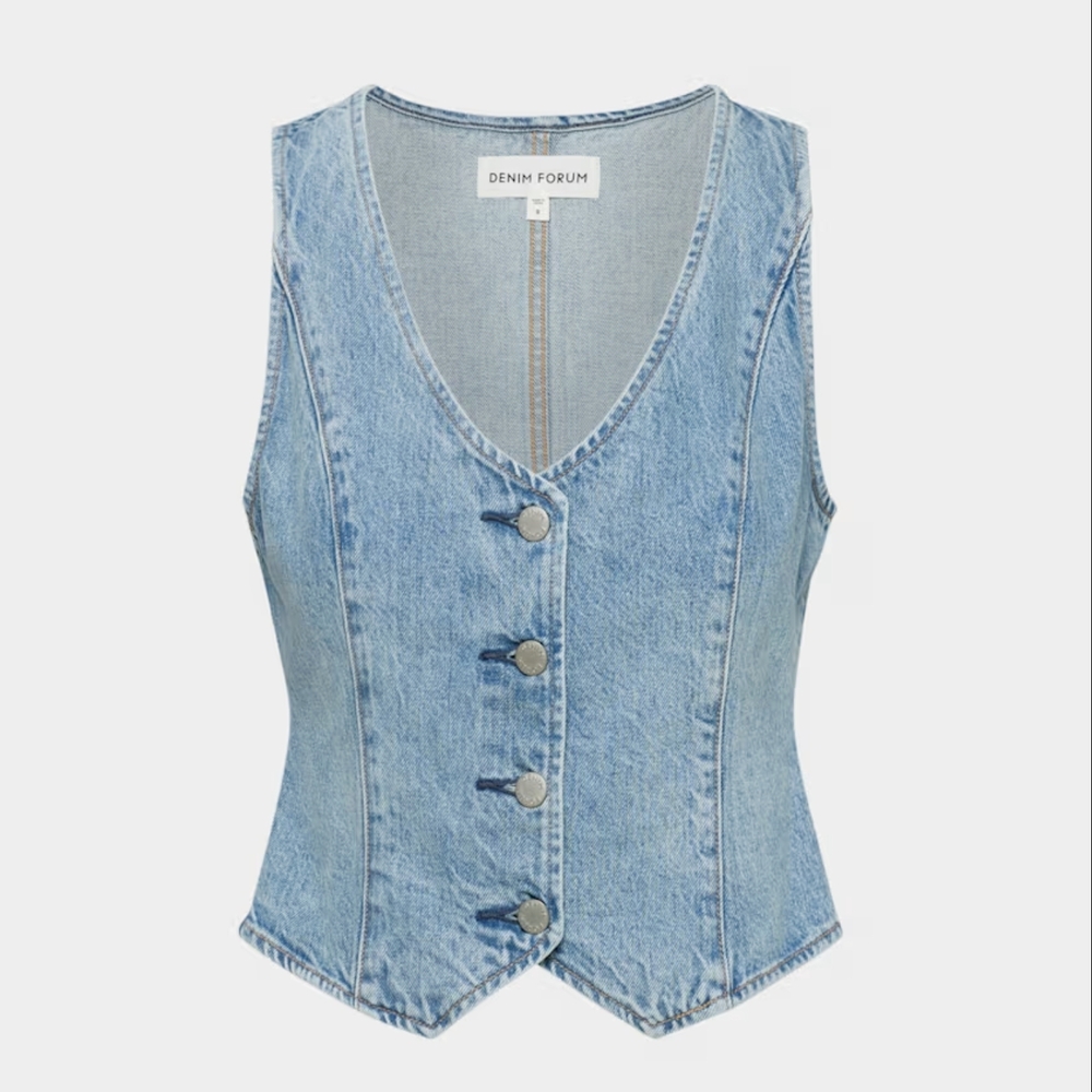 Aritzia Denim forum color 7 yrs blue taboo The '90s Mia Denim Vest